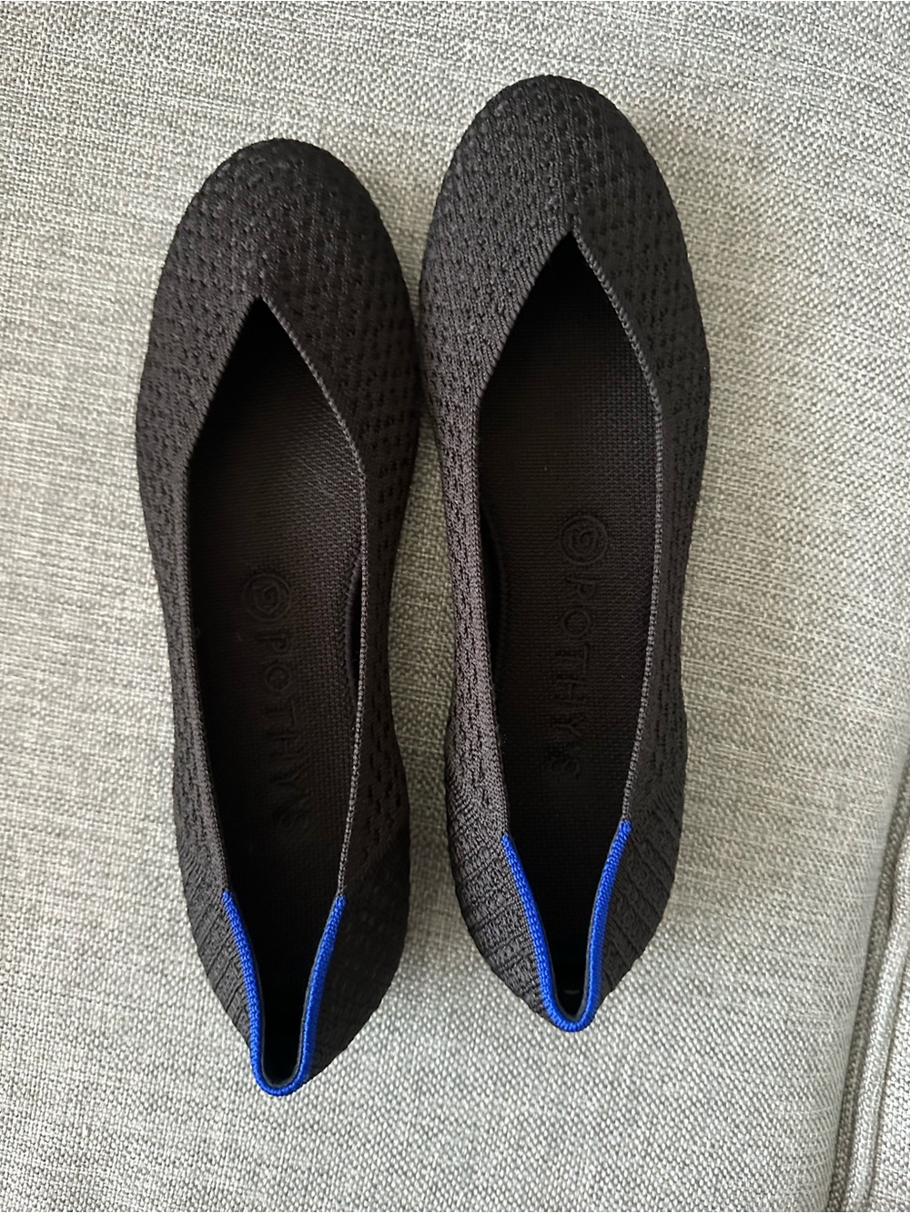 ROTHYS NWOT Black Knit Pointed-Toe Flats - Women's